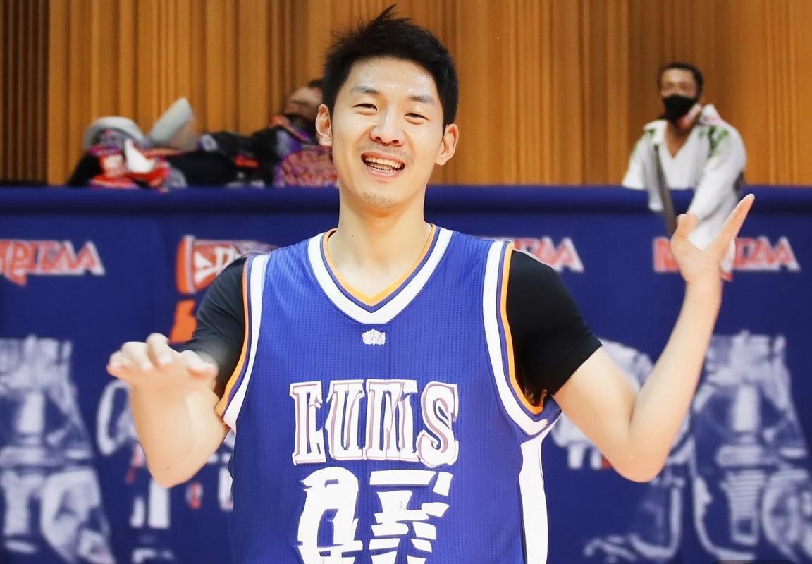 恩比与字母歌：NBA巅峰对决，谁将书写传奇？